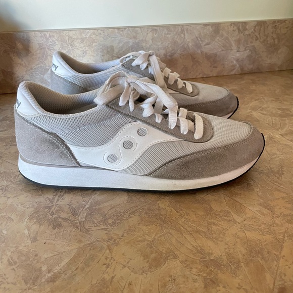 Saucony Gray Hornet sneaker 7.5 - Picture 1 of 7
